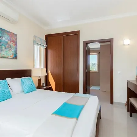 Casa Basha Alte
